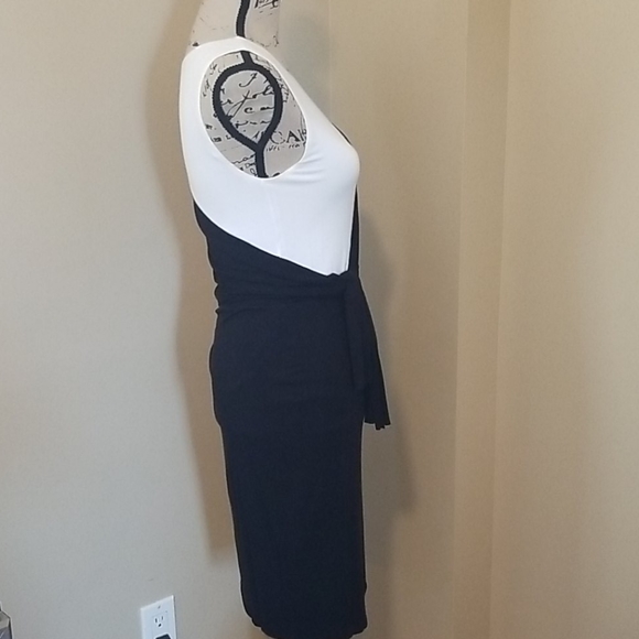 Black and white knit dress - Picture 2 of 3